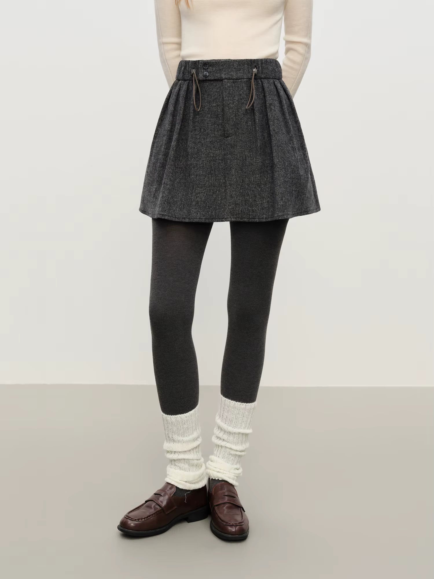 Sweet & Cute Elastic Waist Pleated Short Skirt for Women - Winter 2025 New Arrival, Flared HemPerfect for Casual Skirts